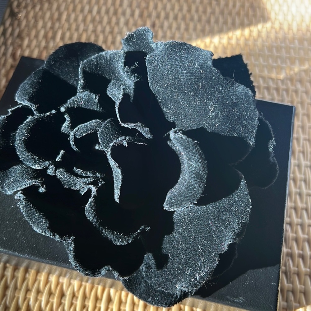 VELVET Vintage Flower Brooch - CHANEL